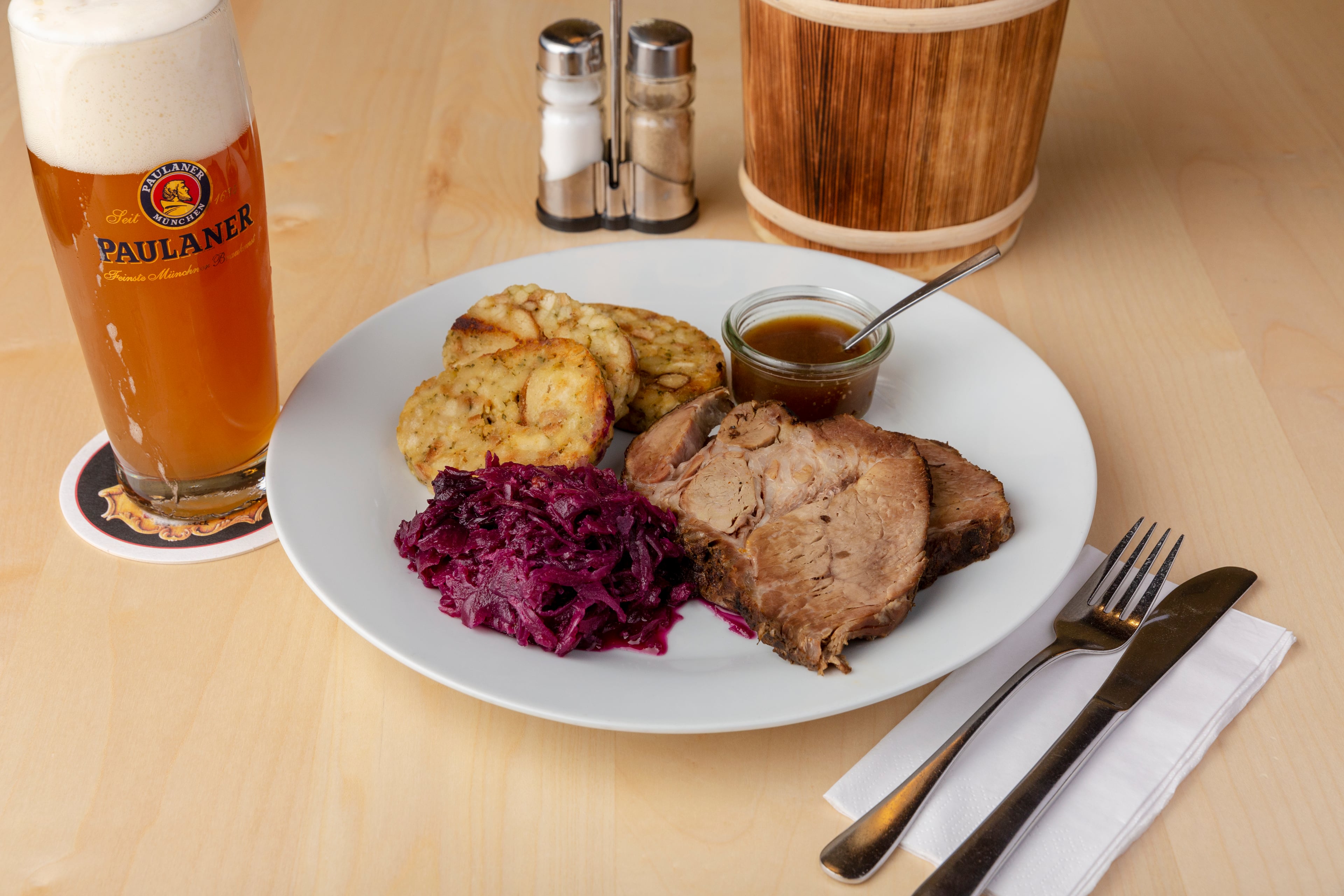 Schweinebraten - saftig und zart gebraten